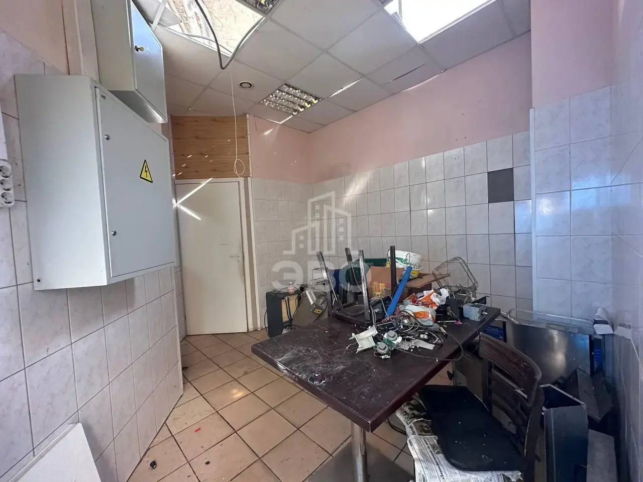 коммерция в Санкт-Петербурге по адресу: Ветеранов проспект, 101