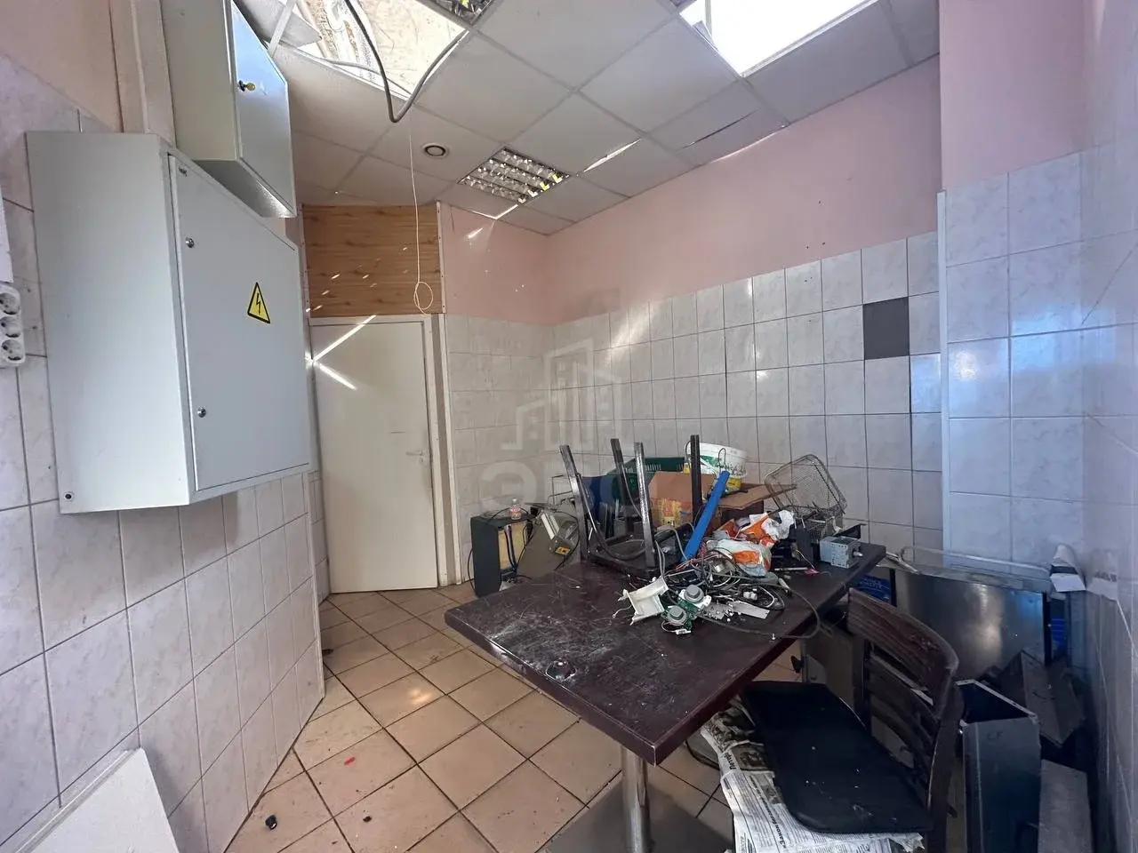 коммерция в Санкт-Петербурге по адресу: Ветеранов проспект, 101