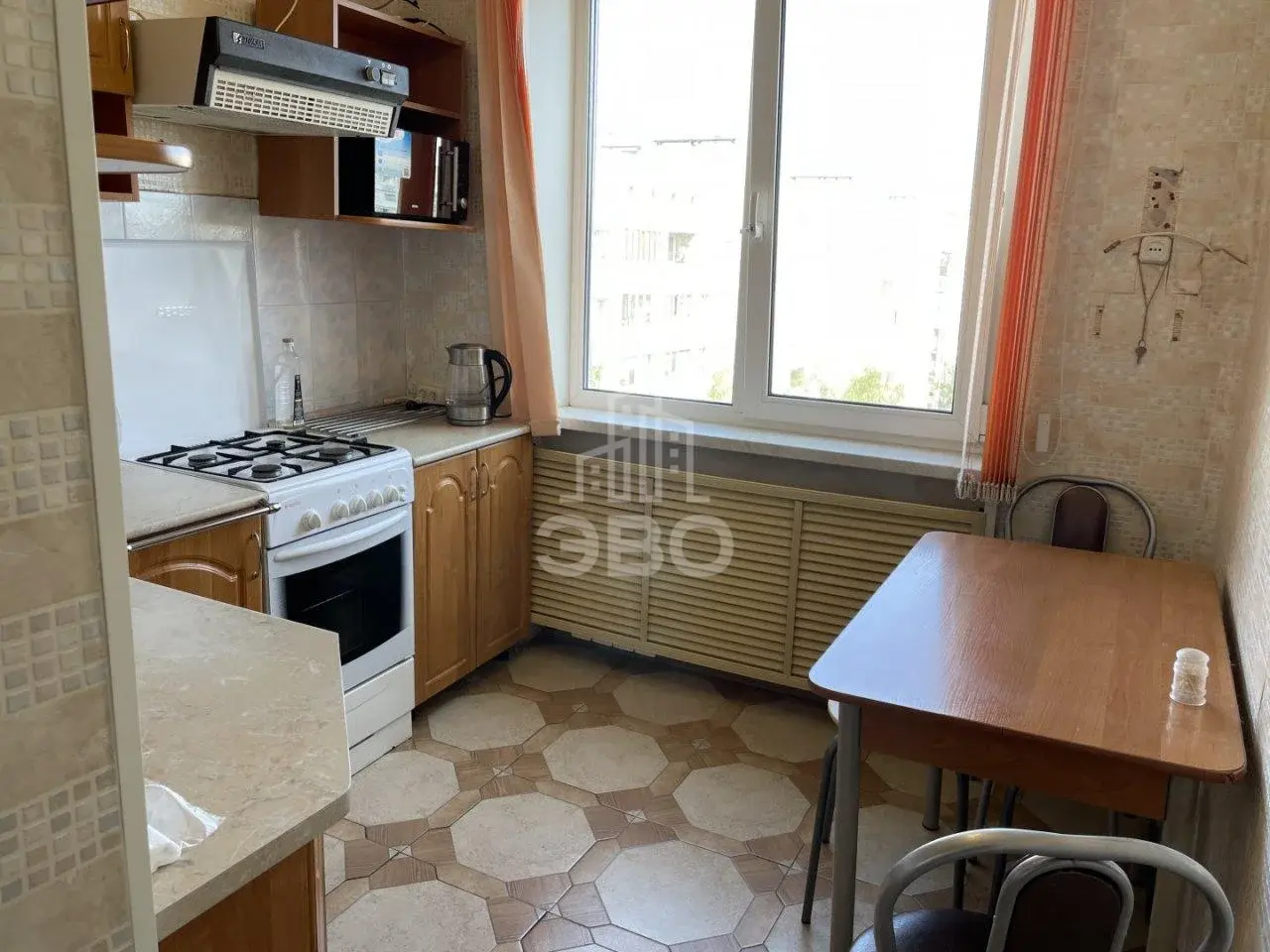 трехкомнатная квартира в Санкт-Петербурге по адресу: Чудновского ул., 8, к 1