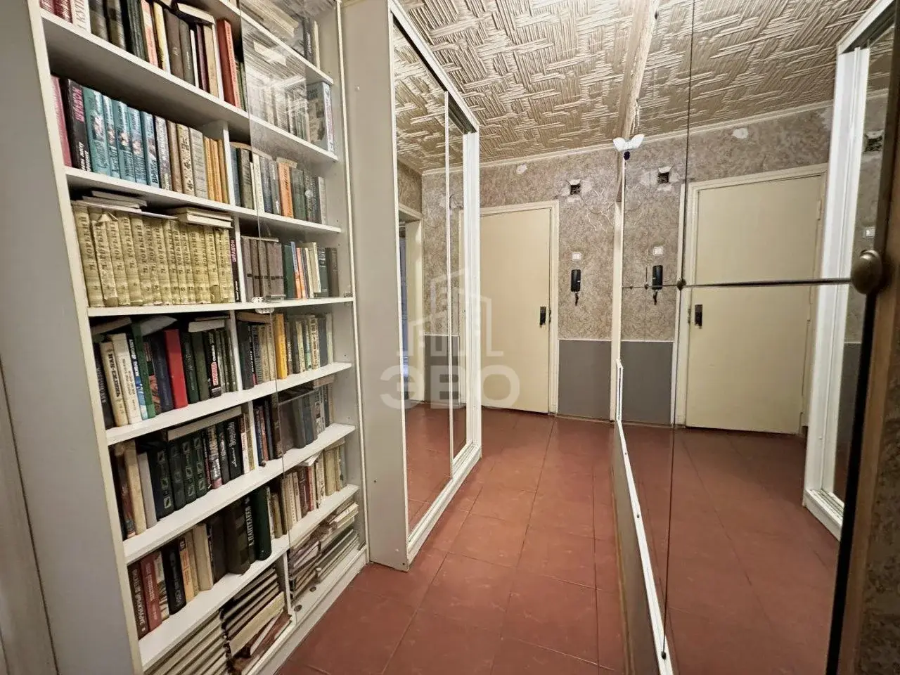 трехкомнатная квартира в Санкт-Петербурге по адресу: Кржижановского ул., 5, к 4