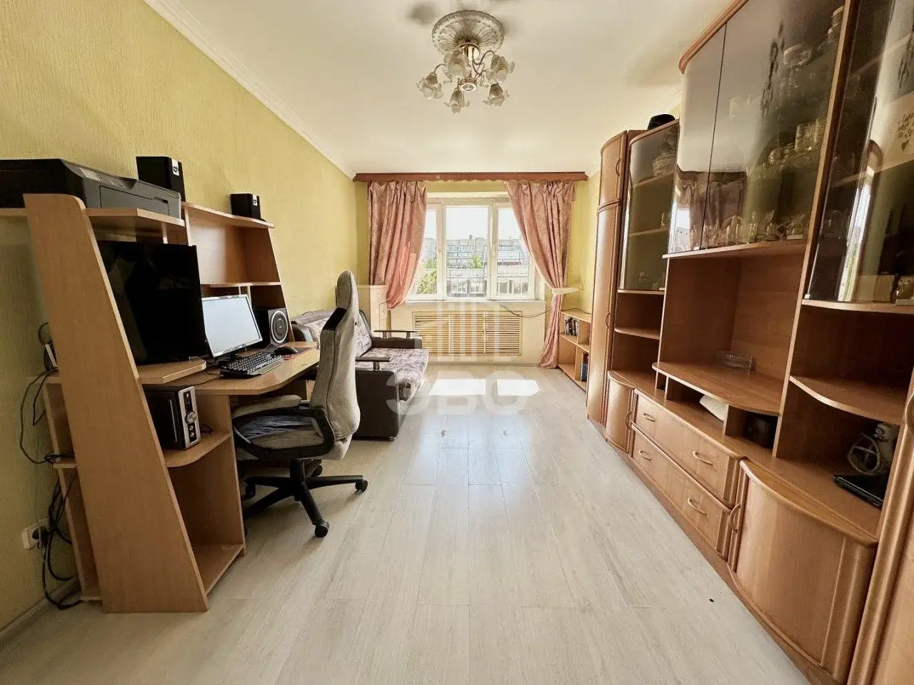 трехкомнатная квартира в Санкт-Петербурге по адресу: Кржижановского ул., 5, к 4
