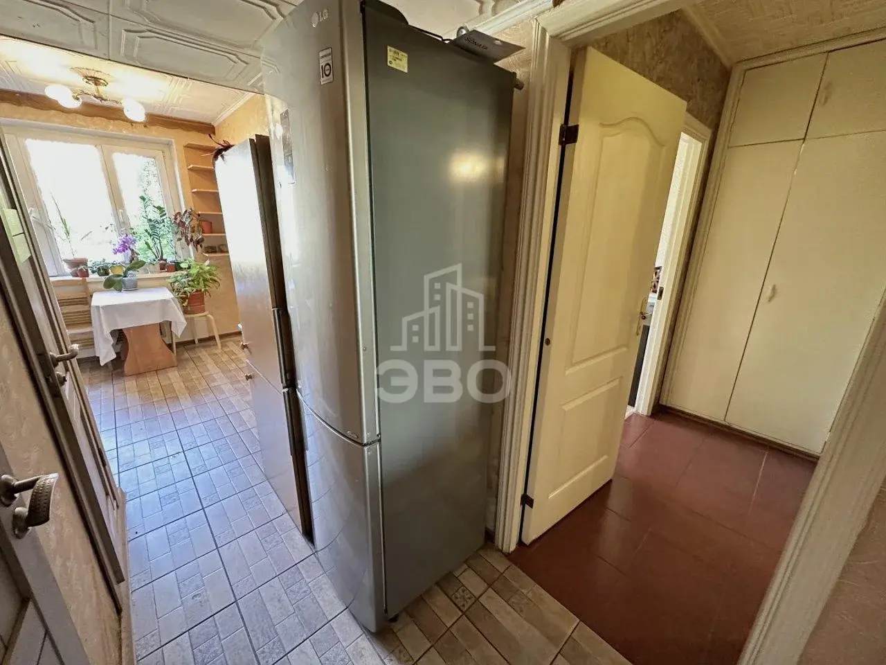 трехкомнатная квартира в Санкт-Петербурге по адресу: Кржижановского ул., 5, к 4