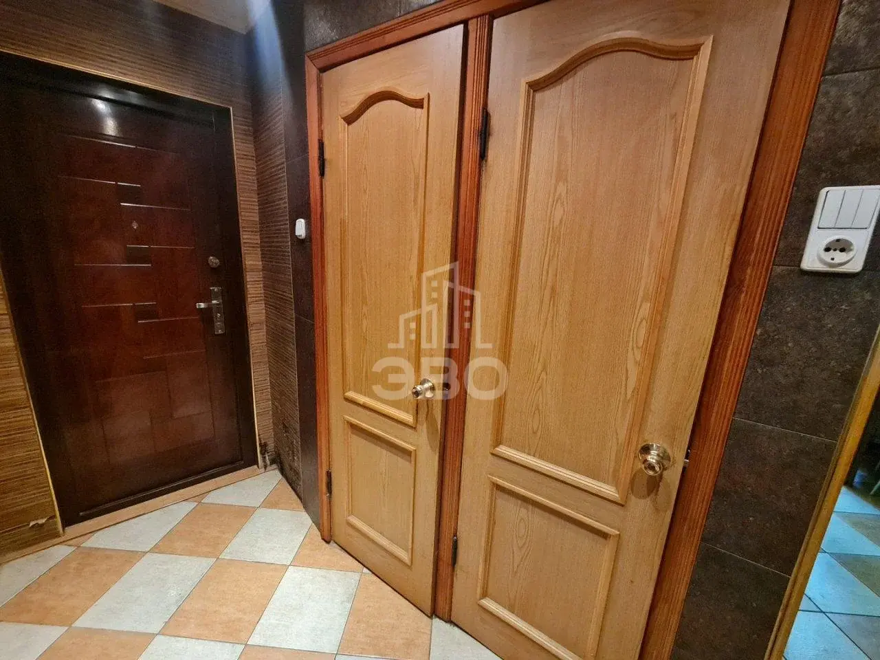 двухкомнатная квартира в Санкт-Петербурге по адресу: Большевиков проспект, 35, к 1