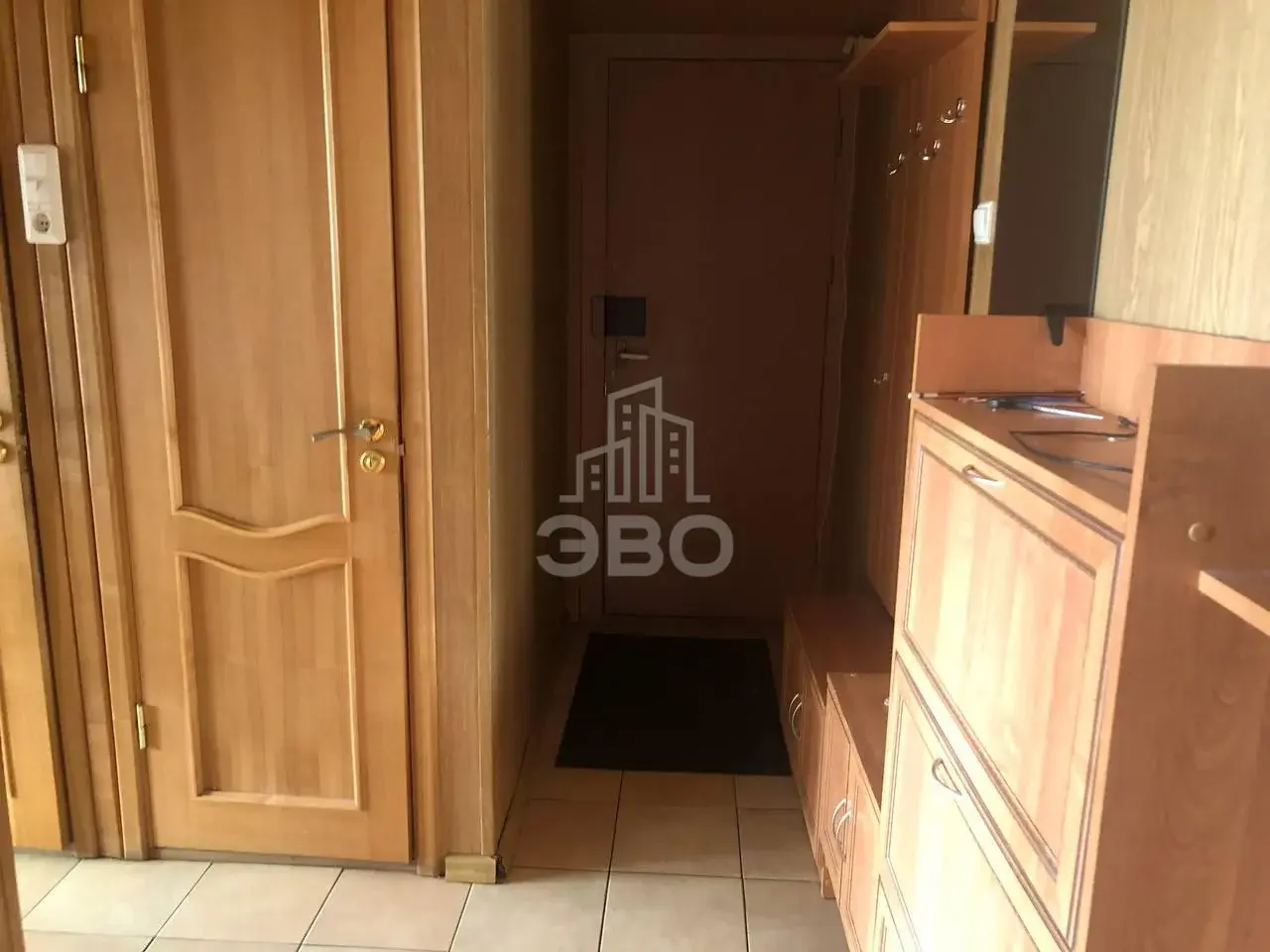 трехкомнатная квартира в Санкт-Петербурге по адресу: Бурцева ул., 19