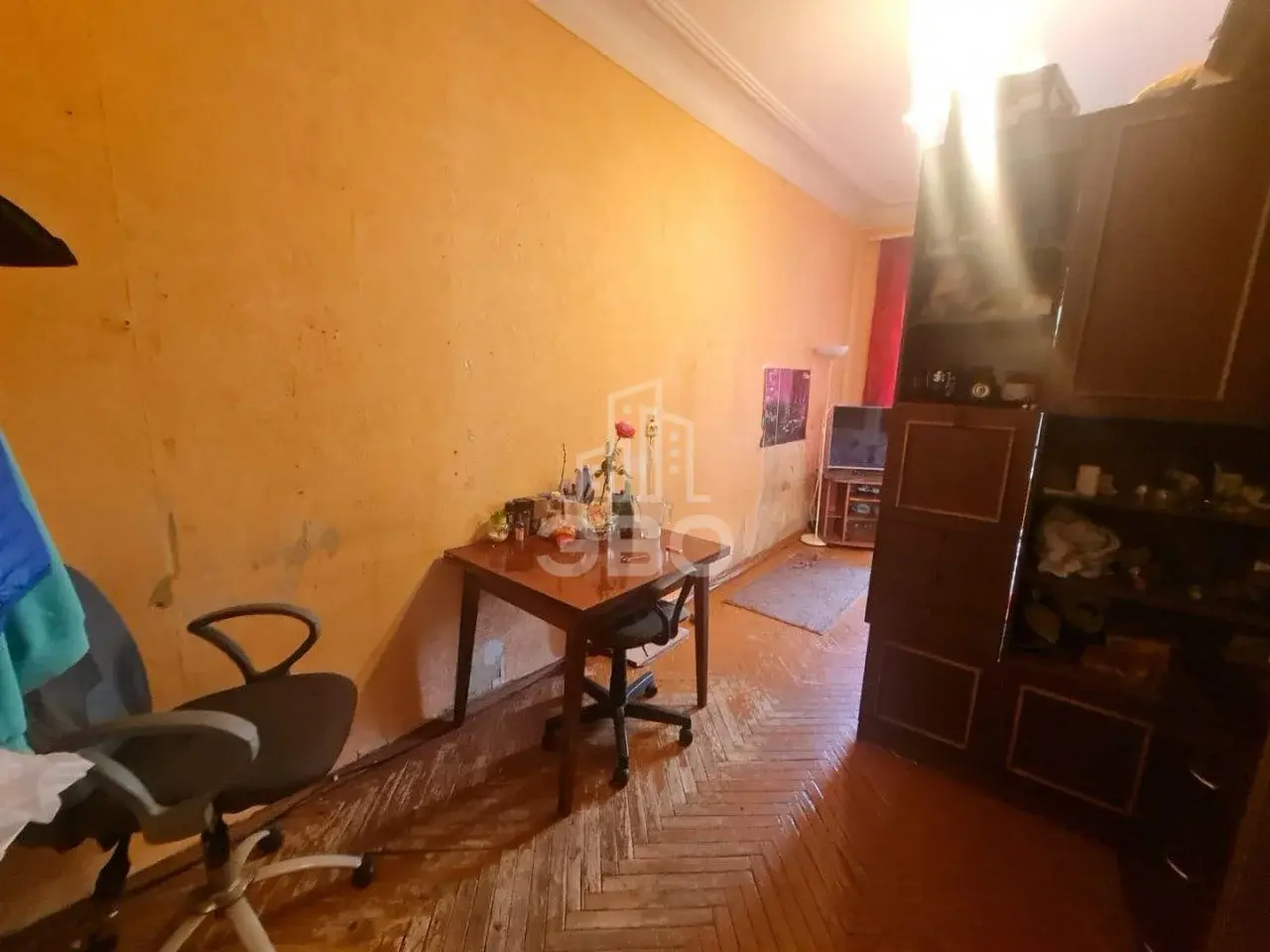 многокомнатная квартира в Санкт-Петербурге по адресу: Джамбула пер., 17