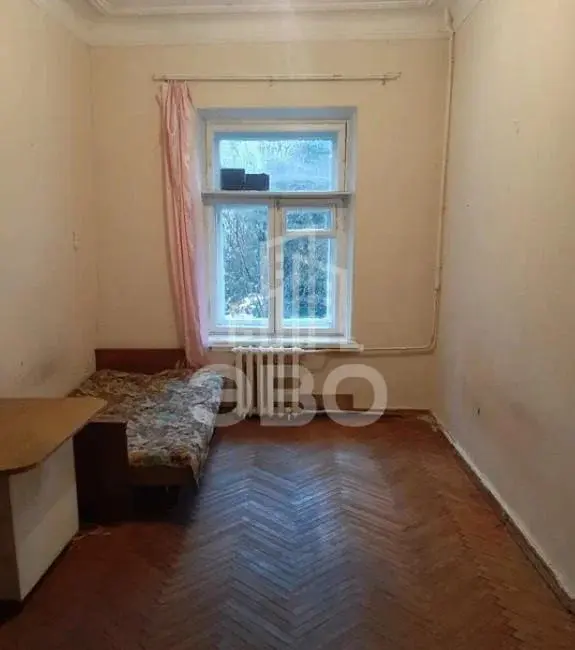 многокомнатная квартира в Санкт-Петербурге по адресу: Джамбула пер., 17