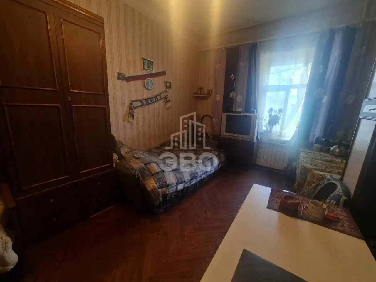многокомнатная квартира в Санкт-Петербурге по адресу: Джамбула пер., 17