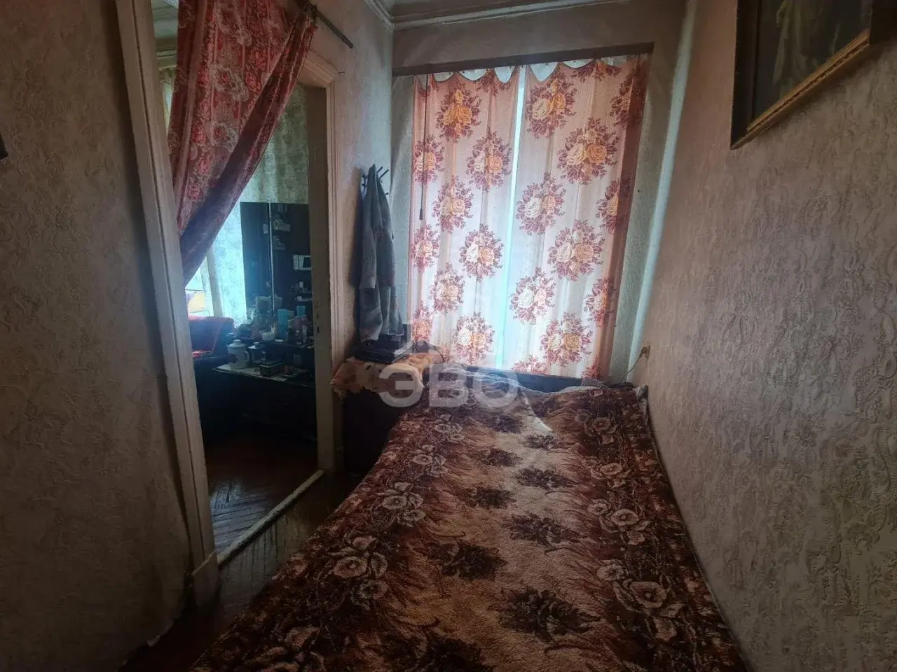 многокомнатная квартира в Санкт-Петербурге по адресу: Джамбула пер., 17