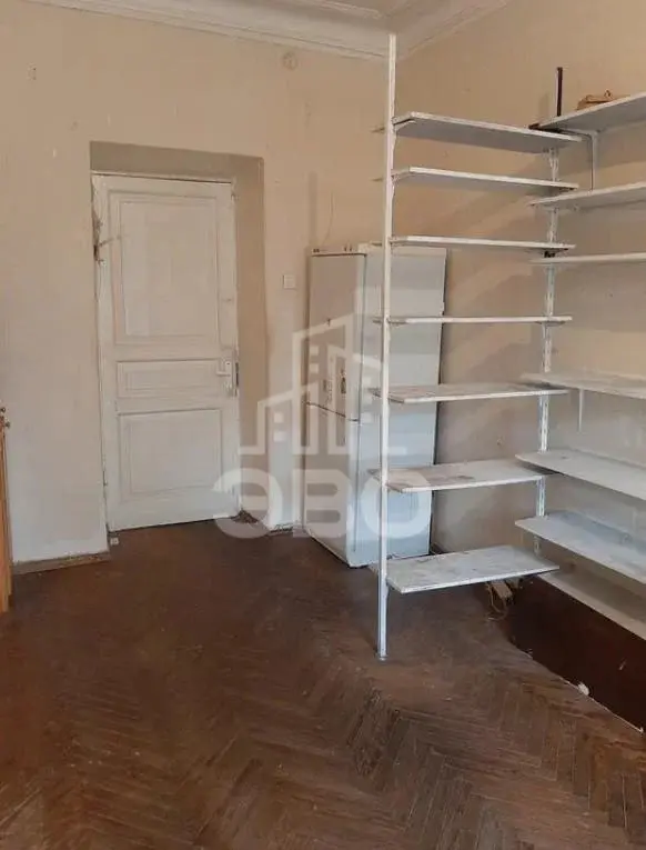 многокомнатная квартира в Санкт-Петербурге по адресу: Джамбула пер., 17