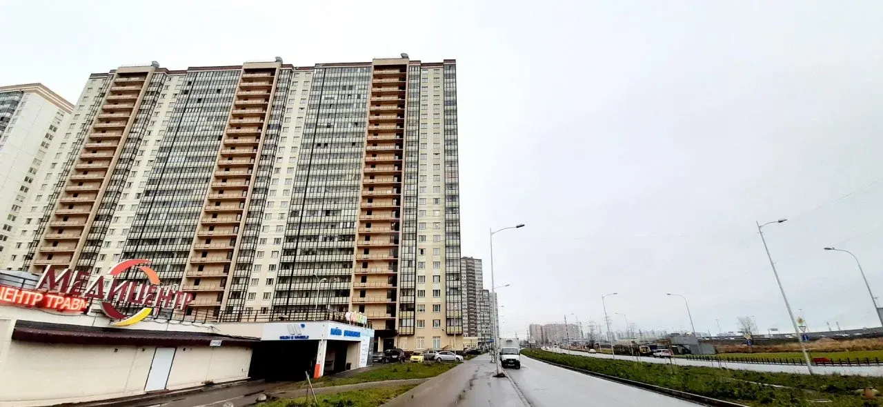 студия в Санкт-Петербурге по адресу: Охтинская аллея, 16