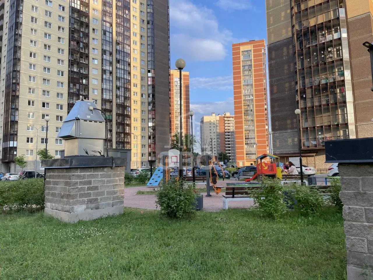 однокомнатная квартира в Санкт-Петербурге по адресу: Славянская ул., 22