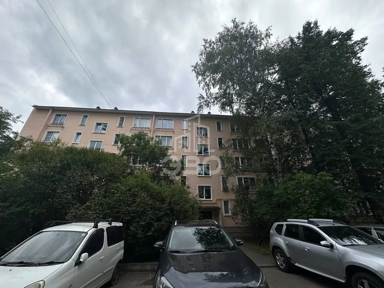 трехкомнатная квартира в Санкт-Петербурге по адресу: Червонного Казачества ул., 40