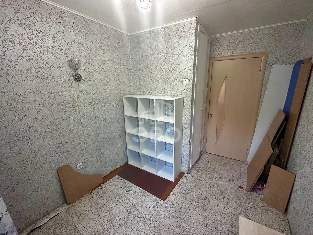 трехкомнатная квартира в Санкт-Петербурге по адресу: Червонного Казачества ул., 40