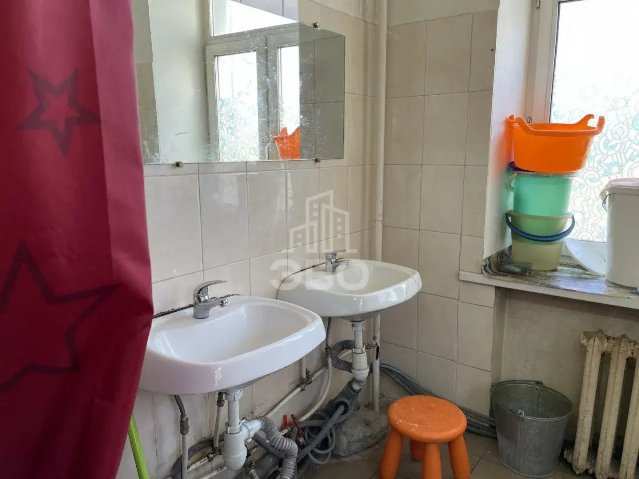 комната в Санкт-Петербурге по адресу: Октябрьская наб., 88, к 2