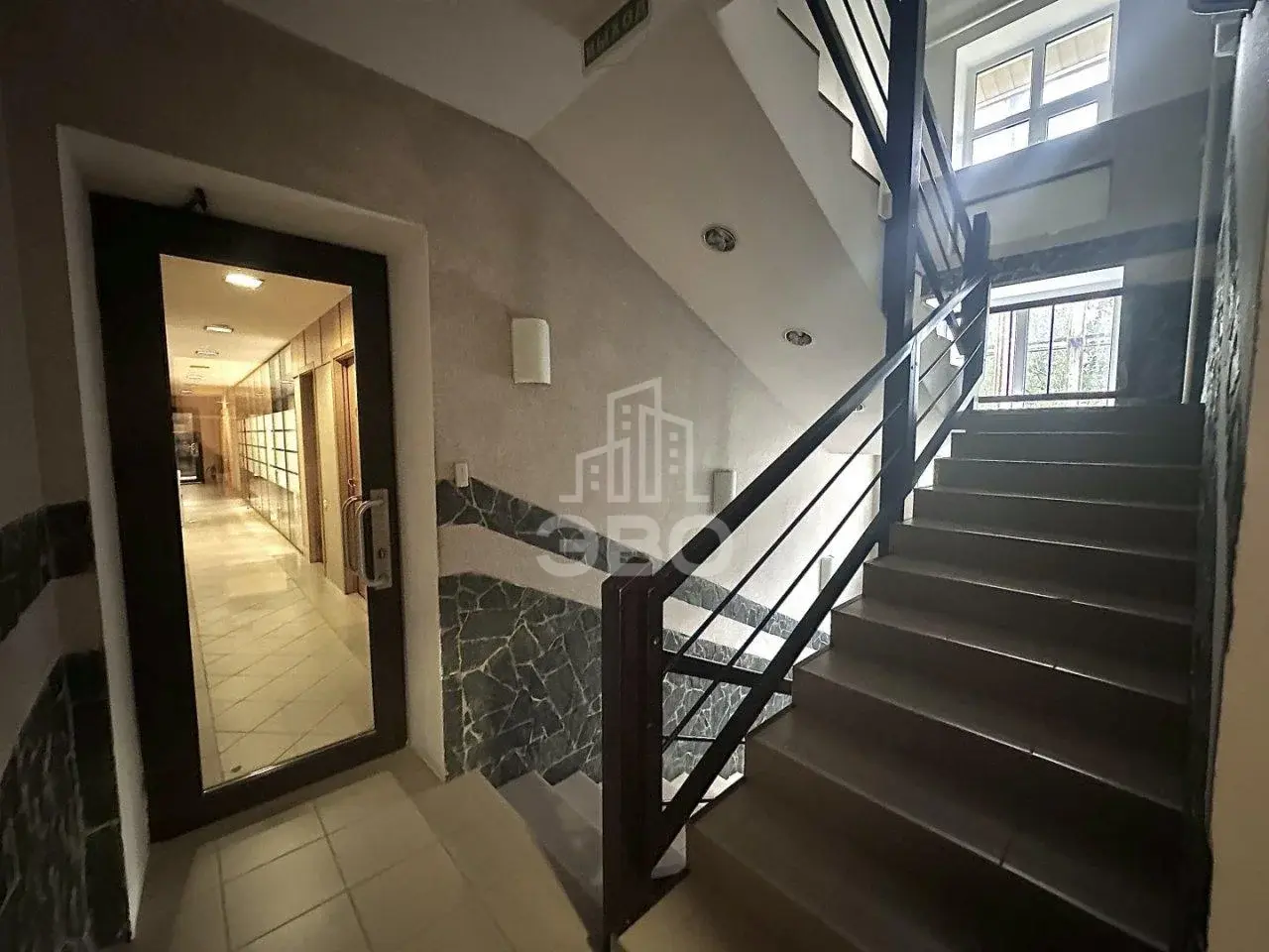 коммерция в Санкт-Петербурге по адресу: Крупской ул., 51, к 2, литера А