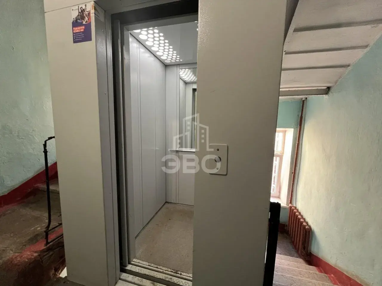 комната в Санкт-Петербурге по адресу: Большая Зеленина ул., 1/44