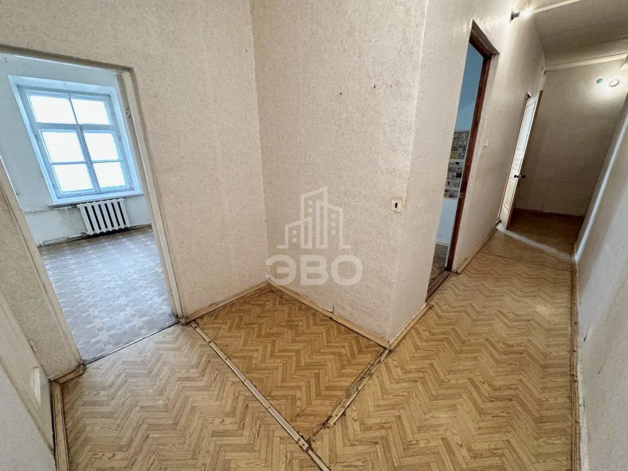 двухкомнатная квартира в Санкт-Петербурге по адресу: Таврическая ул., 27