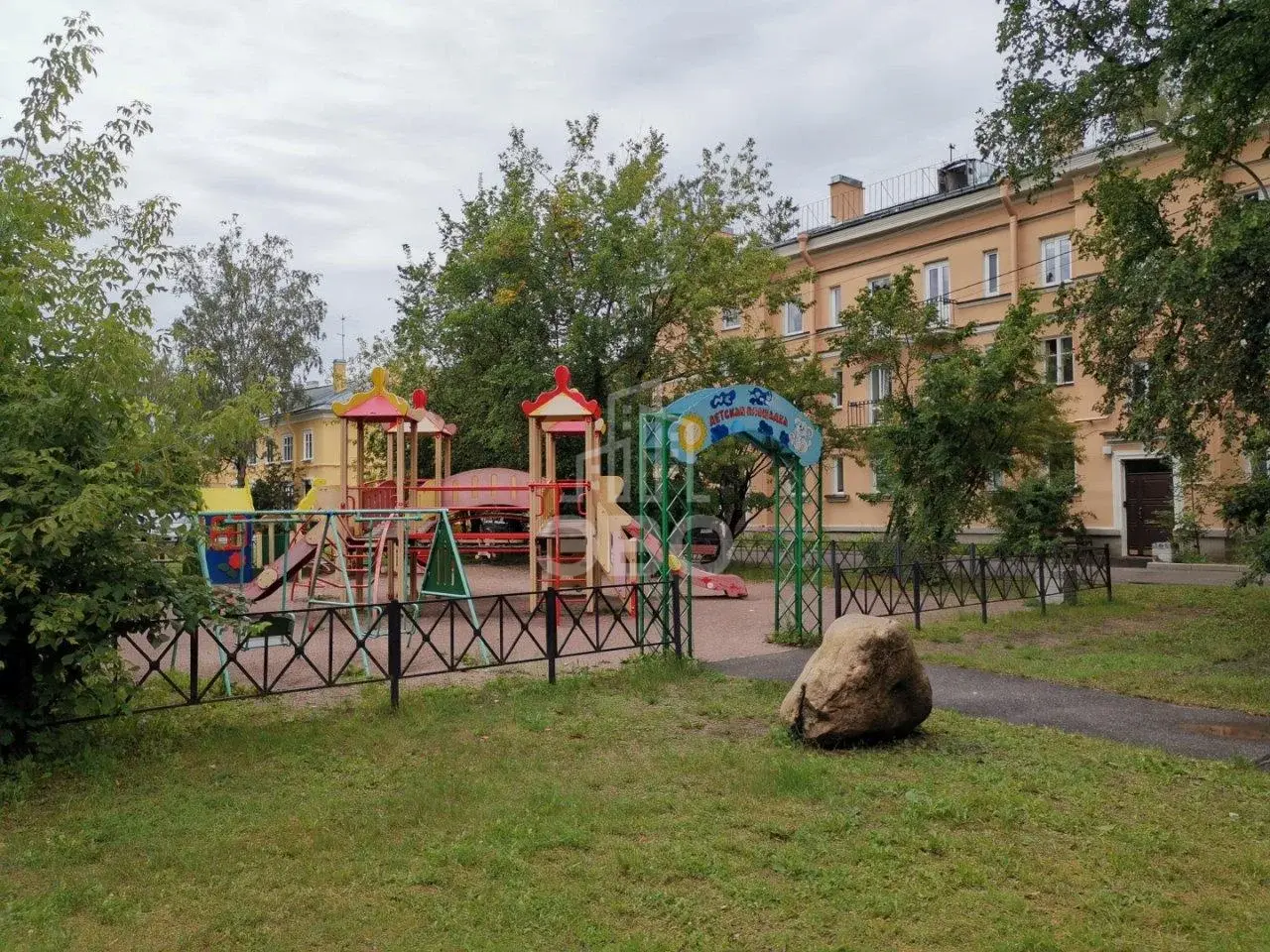 трехкомнатная квартира в Санкт-Петербурге по адресу: Новостроек ул., 82, литера а