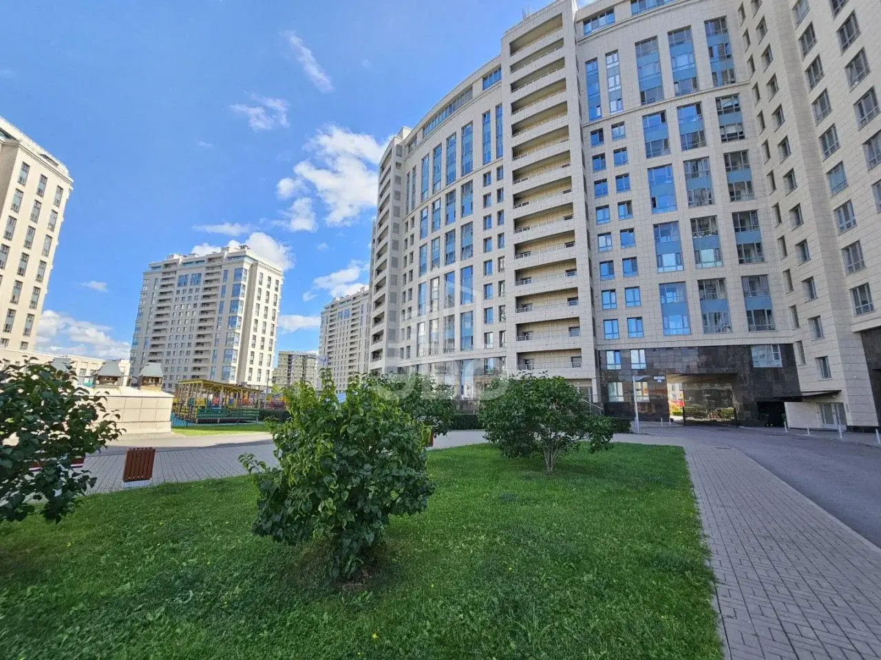 трехкомнатная квартира в Санкт-Петербурге по адресу: Ушаковская наб., 3, к 2, литера А