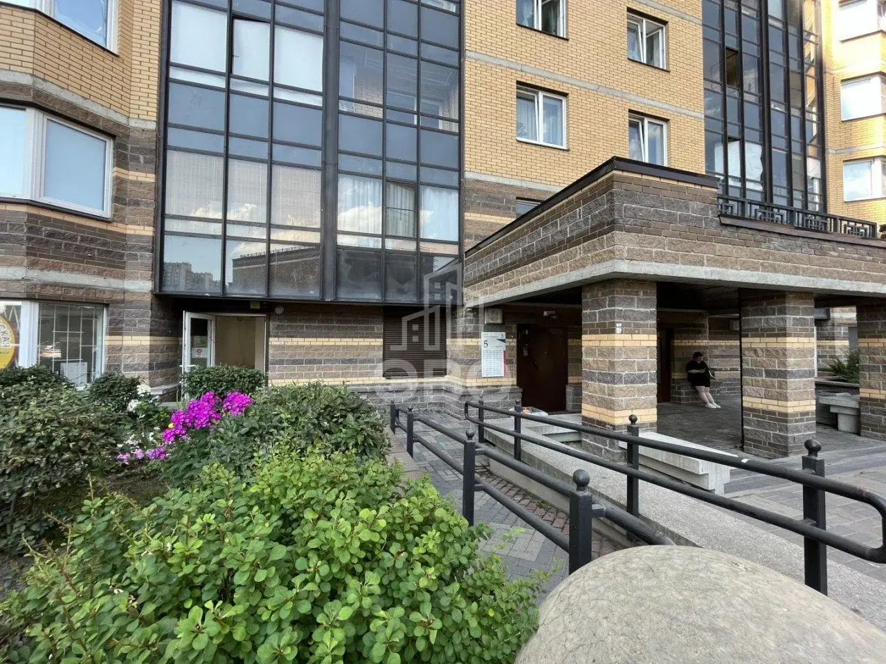 однокомнатная квартира в Санкт-Петербурге по адресу: Фёдора Абрамова ул., 8