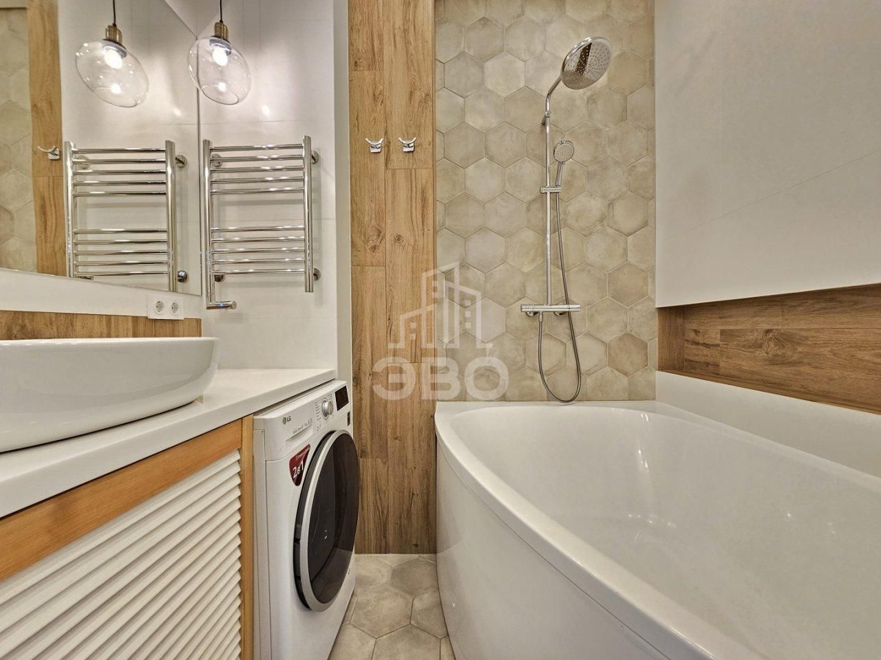 двухкомнатная квартира в Санкт-Петербурге по адресу: Ушаковская наб., 3, к 2