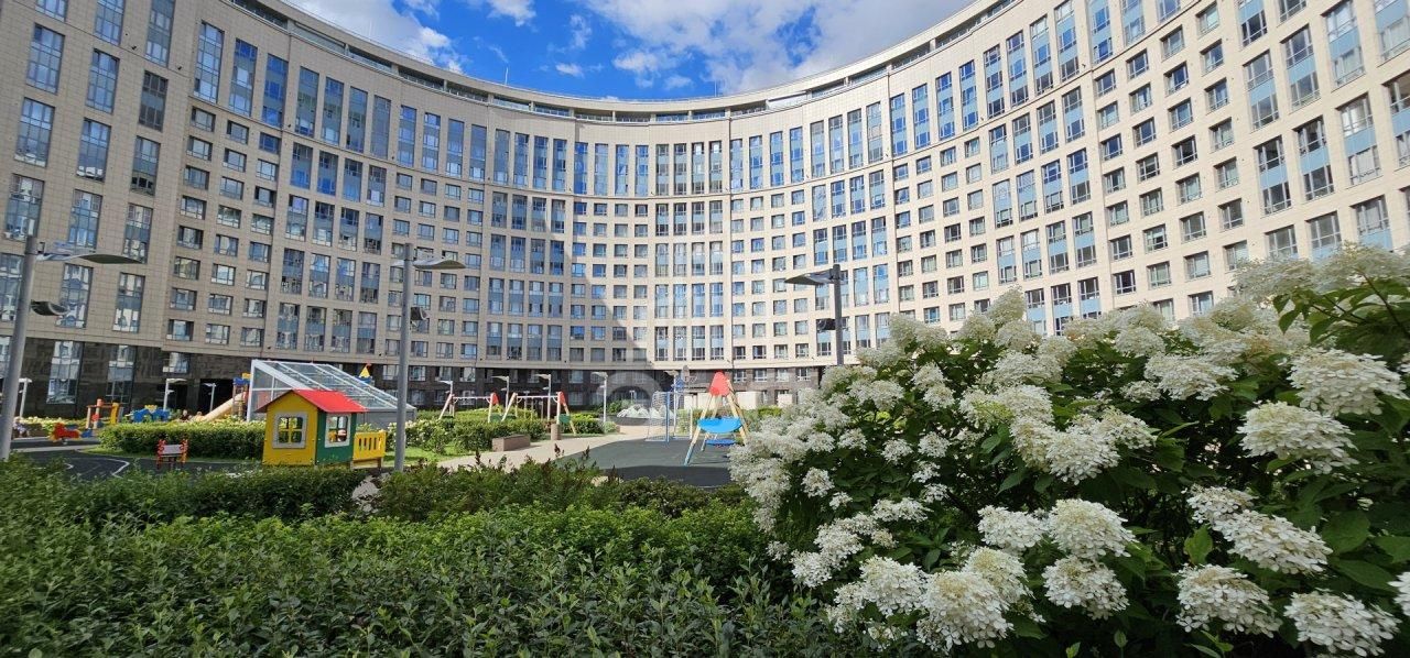 двухкомнатная квартира в Санкт-Петербурге по адресу: Ушаковская наб., 3, к 2