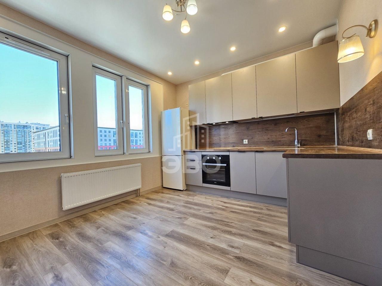 двухкомнатная квартира в Санкт-Петербурге по адресу: Измайловский б-р., 4, к 2