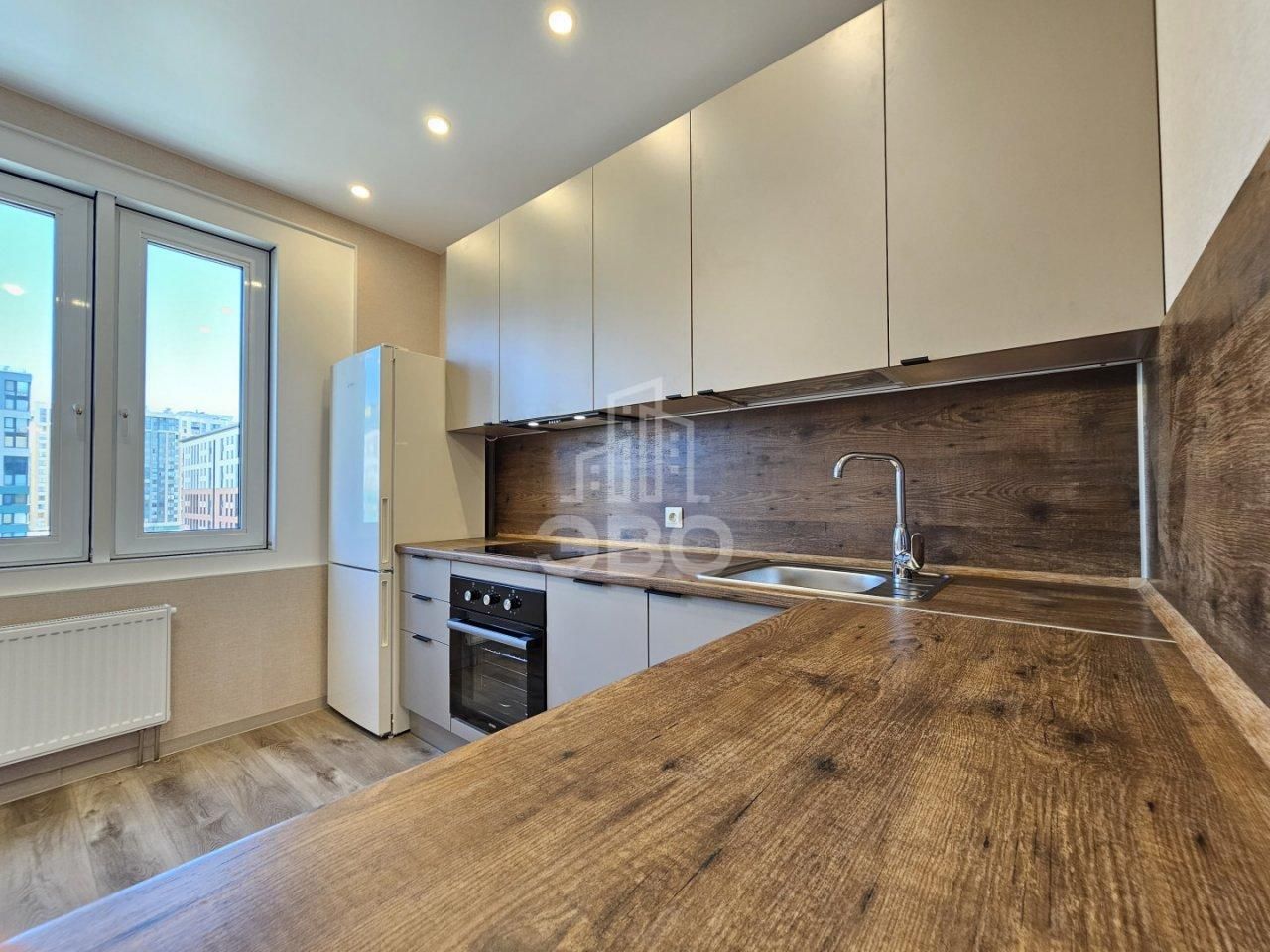 двухкомнатная квартира в Санкт-Петербурге по адресу: Измайловский б-р., 4, к 2