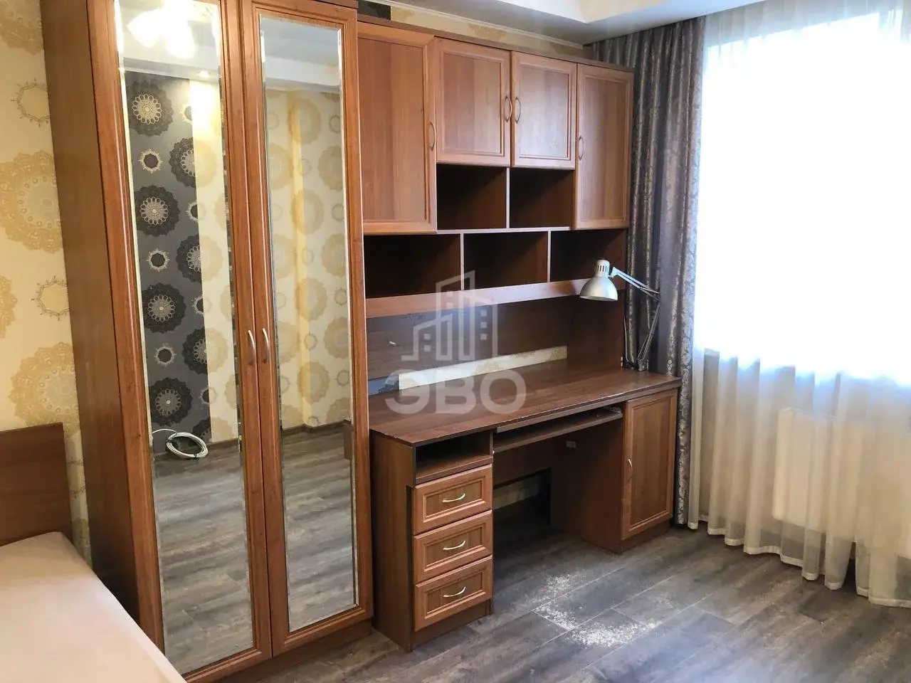 трехкомнатная квартира в Санкт-Петербурге по адресу: Заречная ул., 25