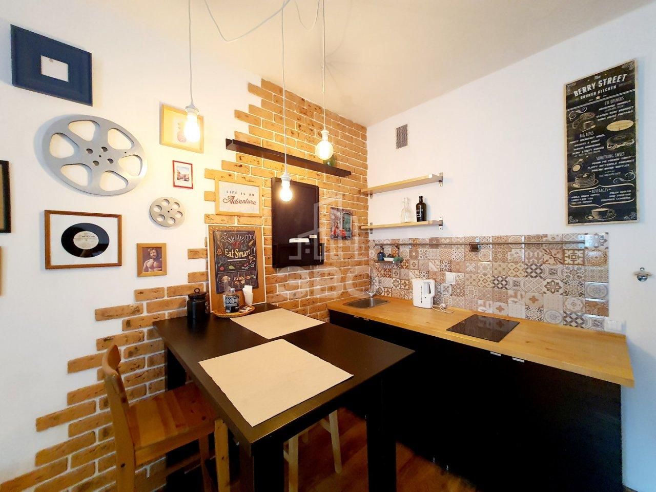 студия в Санкт-Петербурге по адресу: Австрийская ул., 4, к 2