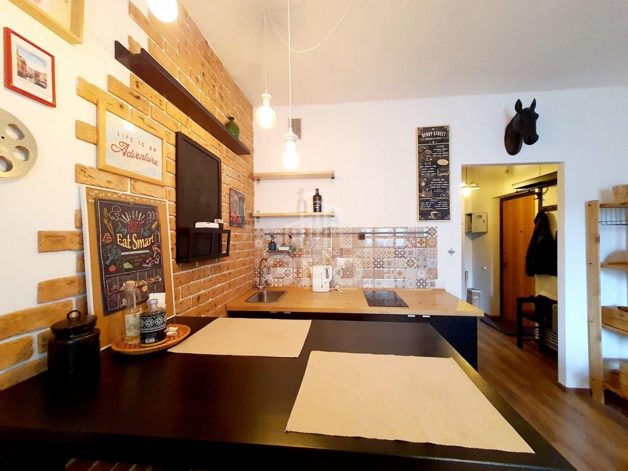 студия в Санкт-Петербурге по адресу: Австрийская ул., 4, к 2