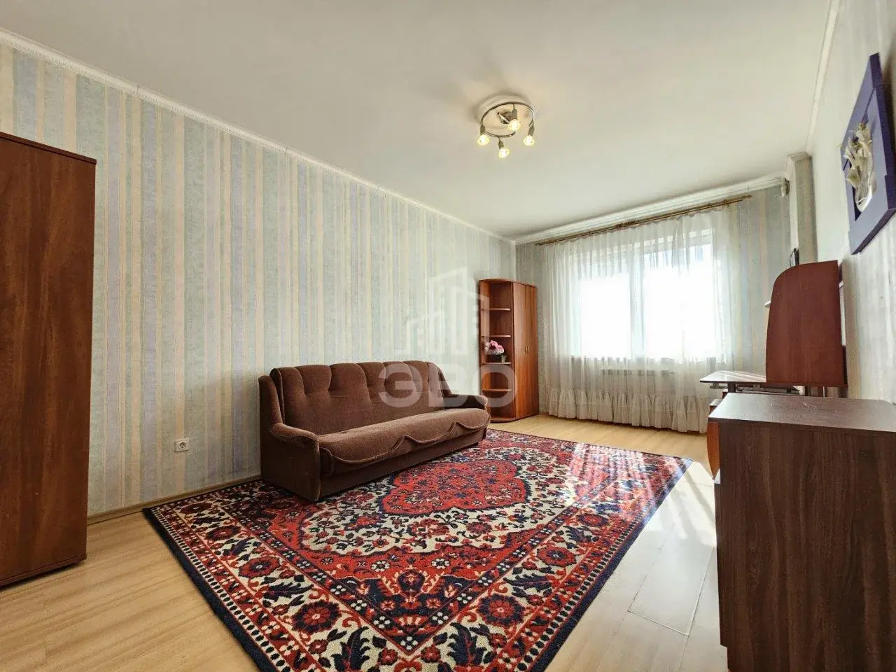трехкомнатная квартира в Санкт-Петербурге по адресу: Савушкина ул., 127