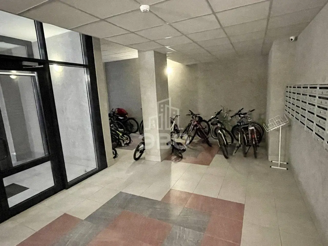 трехкомнатная квартира в Санкт-Петербурге по адресу: Кременчугская ул., 13, к 1, литера А