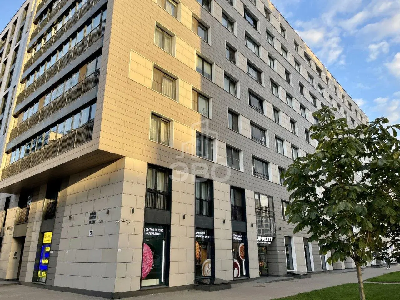трехкомнатная квартира в Санкт-Петербурге по адресу: Кременчугская ул., 13, к 1, литера А