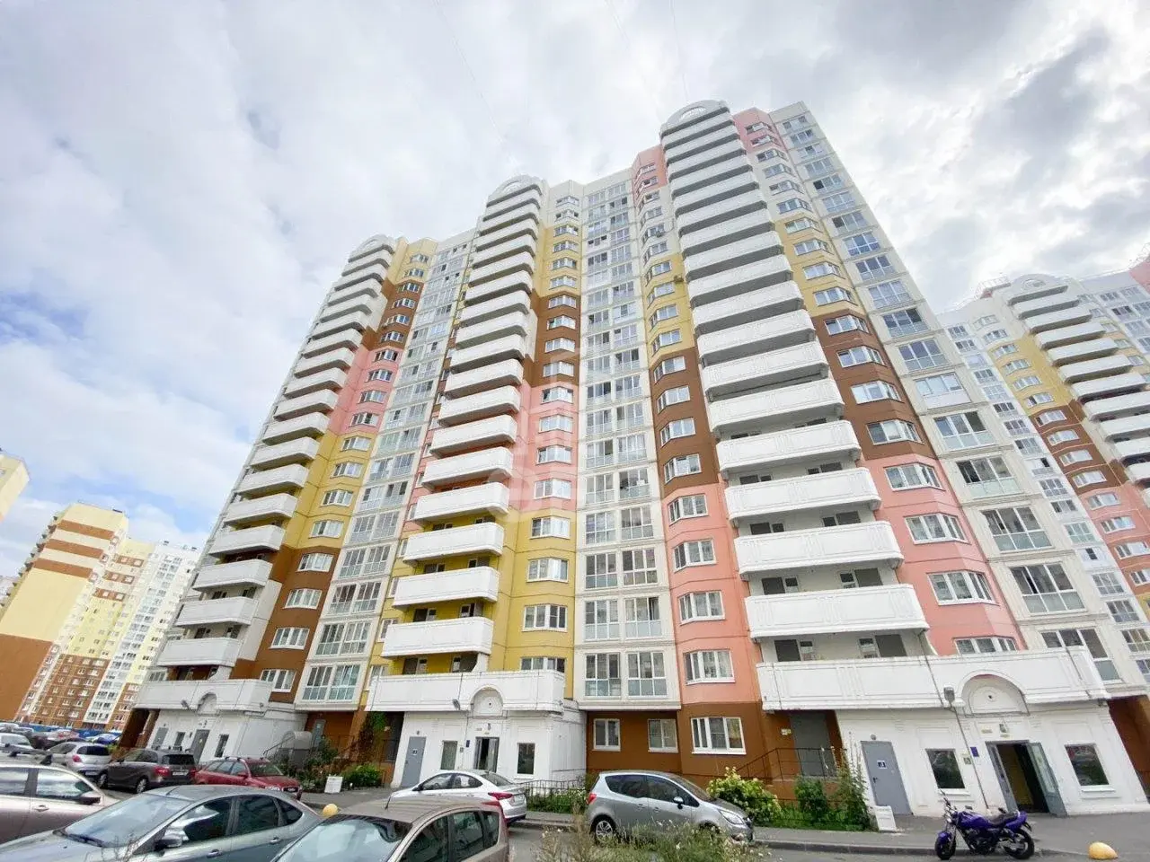 однокомнатная квартира в Санкт-Петербурге по адресу: Глухарская ул., 27, к 2, строение 1