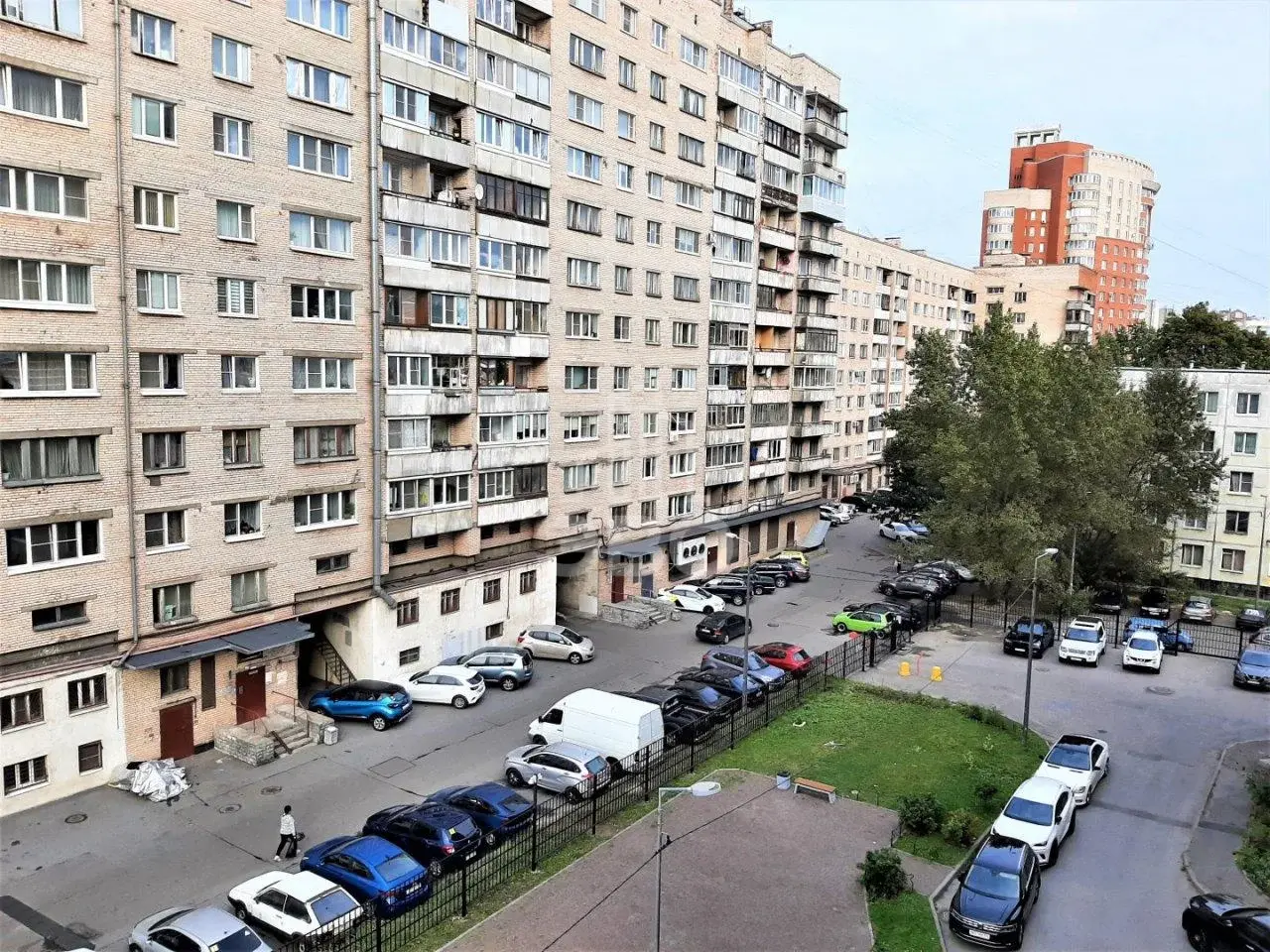 трехкомнатная квартира в Санкт-Петербурге по адресу: Ленинский проспект, 147, к 2