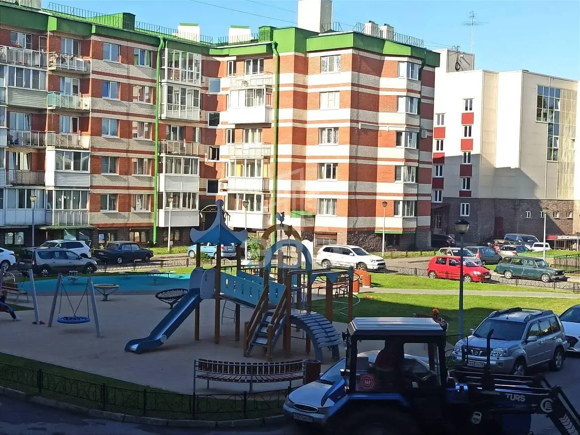 двухкомнатная квартира в Санкт-Петербурге по адресу: Коммуны ул., 61