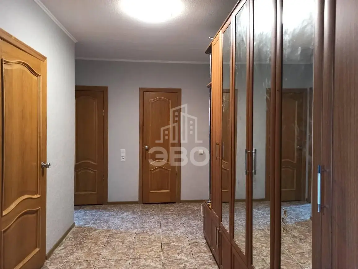 двухкомнатная квартира в Санкт-Петербурге по адресу: Коммуны ул., 61