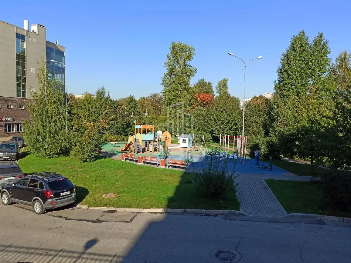 двухкомнатная квартира в Санкт-Петербурге по адресу: Коммуны ул., 61
