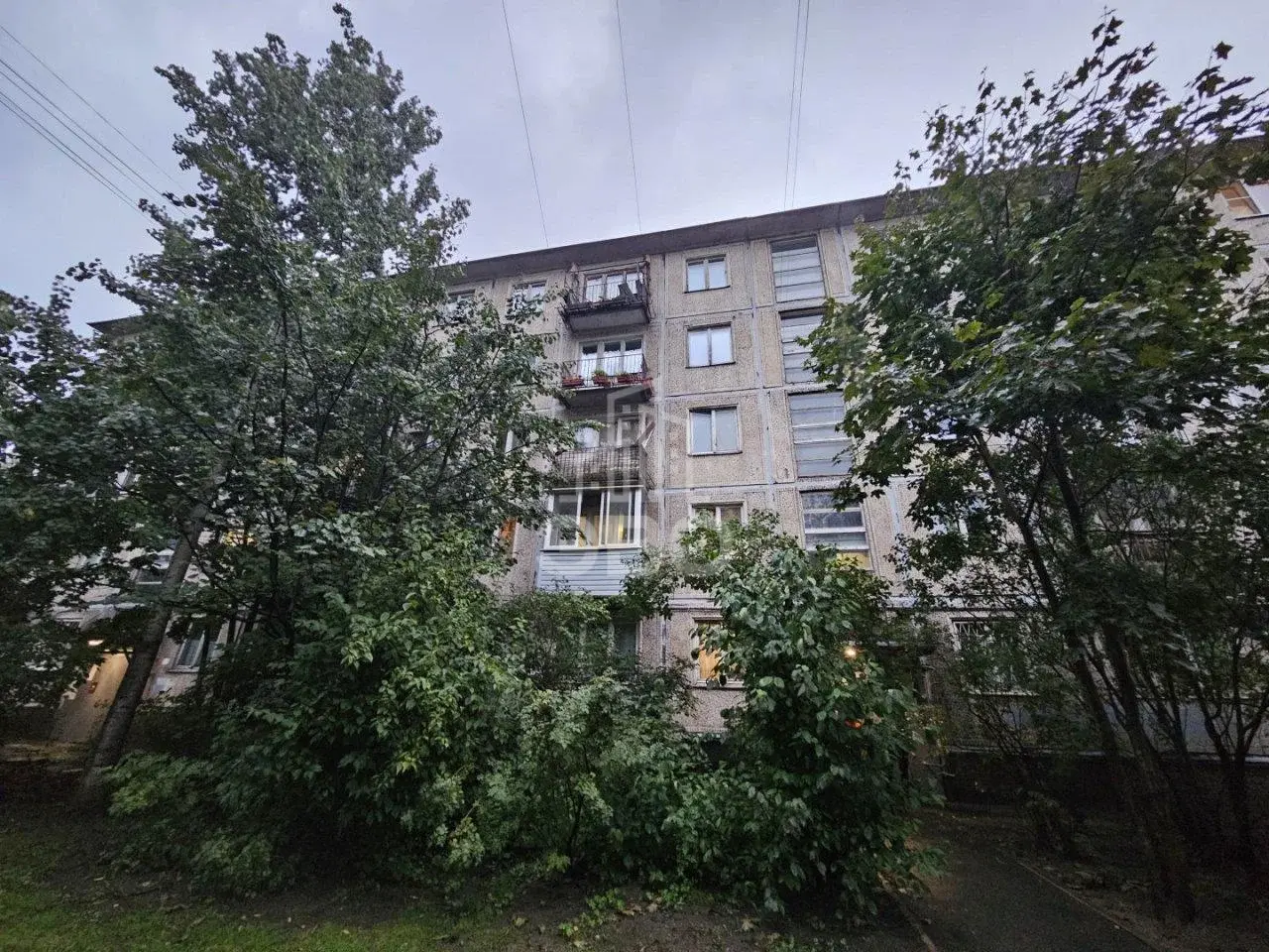 трехкомнатная квартира в Санкт-Петербурге по адресу: Ключевая ул., 19, литера А