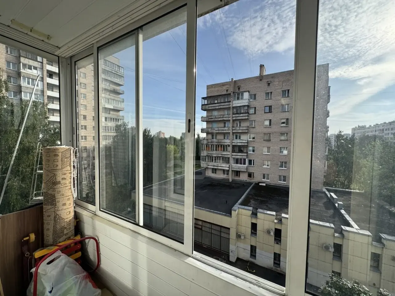 четырехкомнатная квартира в Санкт-Петербурге по адресу: Шотмана ул., 9, к 1