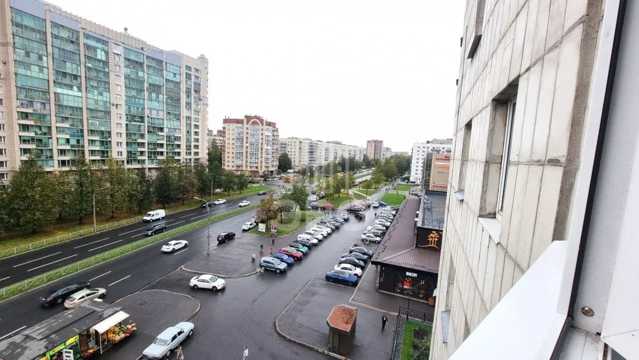 однокомнатная квартира в Санкт-Петербурге по адресу: Художников проспект, 9, к 1
