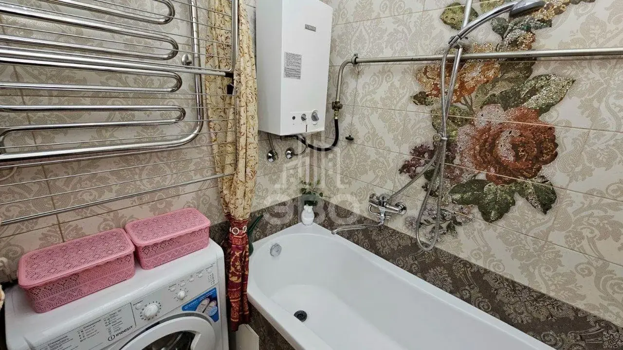 трехкомнатная квартира в Санкт-Петербурге по адресу: Обороны ул., 2, литера А