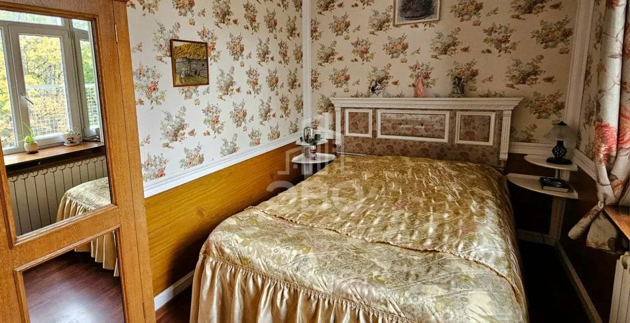 трехкомнатная квартира в Санкт-Петербурге по адресу: Обороны ул., 2, литера А