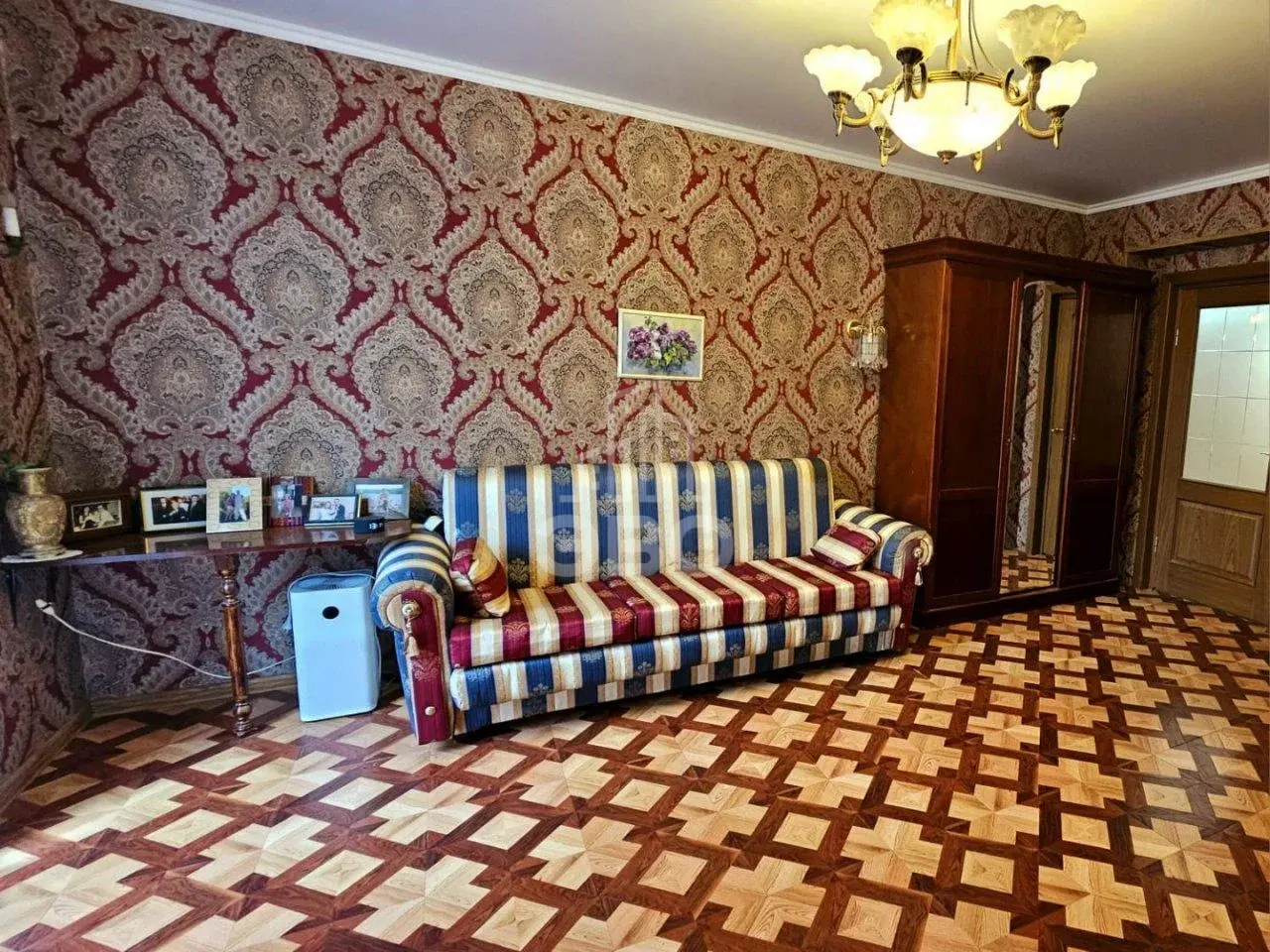 трехкомнатная квартира в Санкт-Петербурге по адресу: Обороны ул., 2, литера А