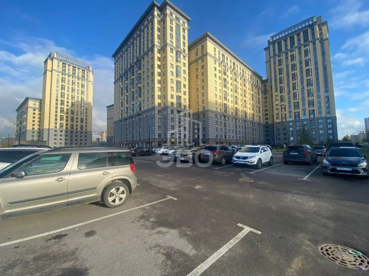 трехкомнатная квартира в Санкт-Петербурге по адресу: Дыбенко ул., 2