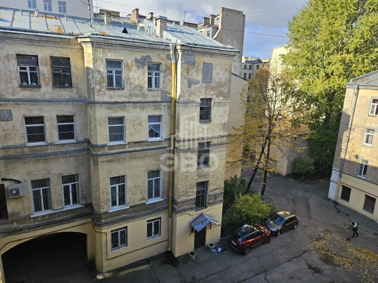 комната в Санкт-Петербурге по адресу: Декабристов ул., 49