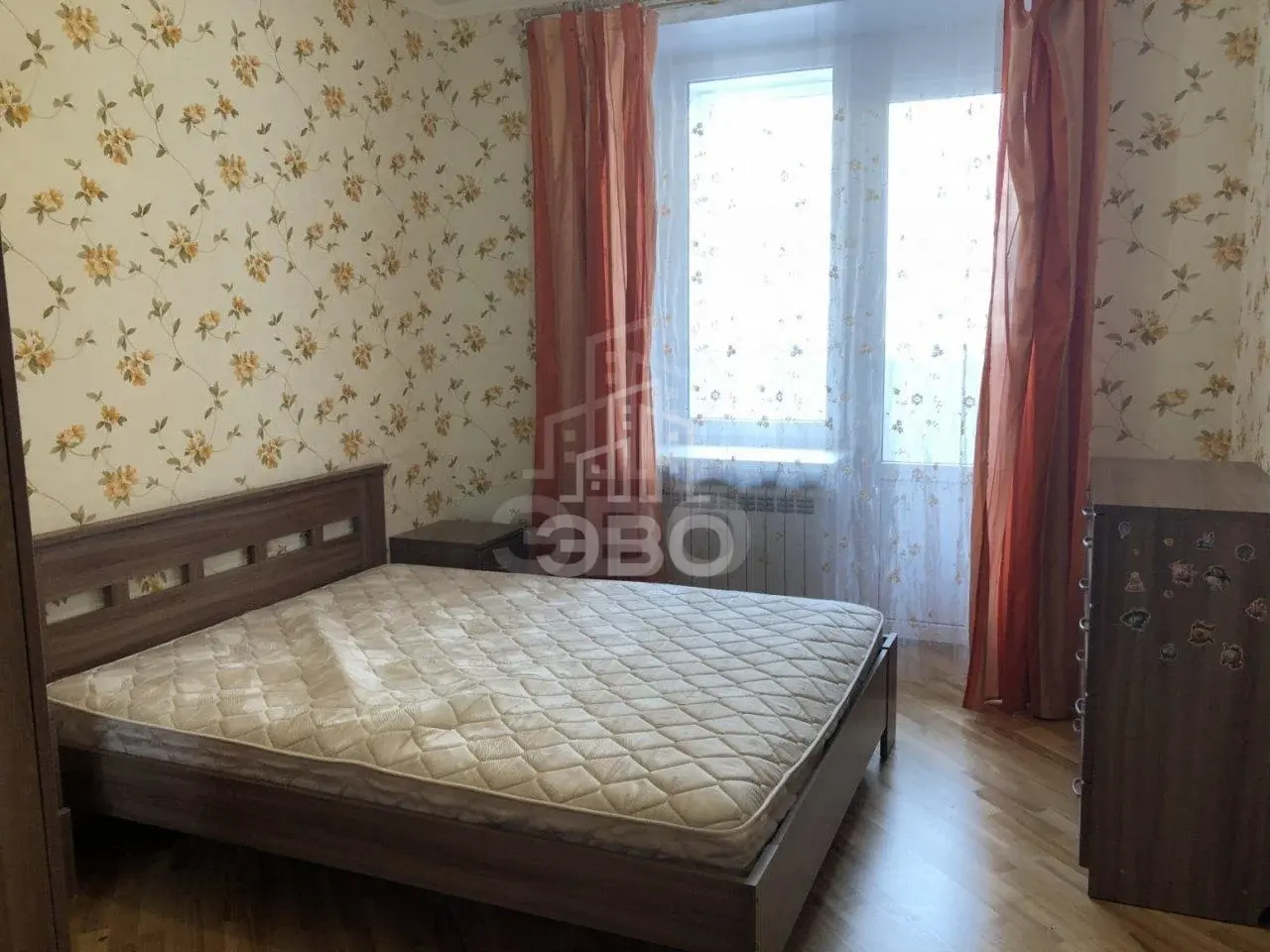 трехкомнатная квартира в Санкт-Петербурге по адресу: Ворошилова ул., 27, к 2