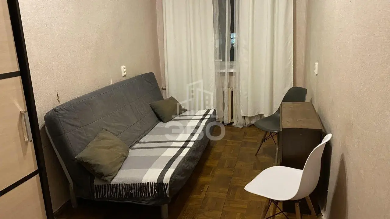 комната в Санкт-Петербурге по адресу: Старо-Петергофский проспект, 37