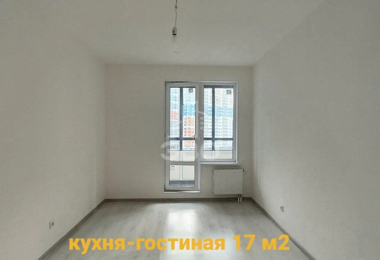 трехкомнатная квартира в Санкт-Петербурге по адресу: Верхне-Каменская ул., 9, к 1, строение 1